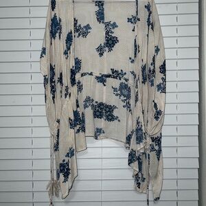 Floral Blue and Cream Women's Kimono